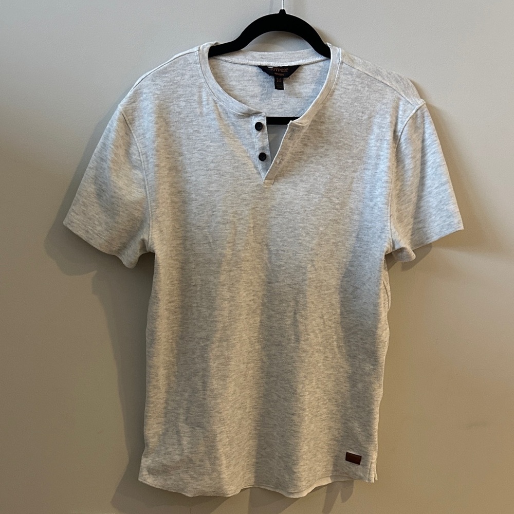 Men's Short Sleeve Button Henley Tee in Light Heather Gray